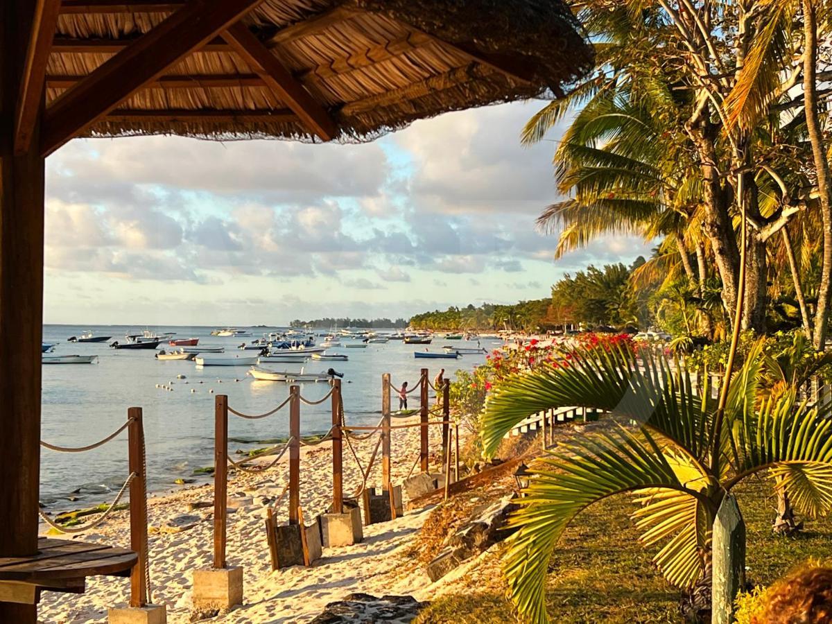 Caro'S Beachfront Trou-aux-Biches Exterior foto