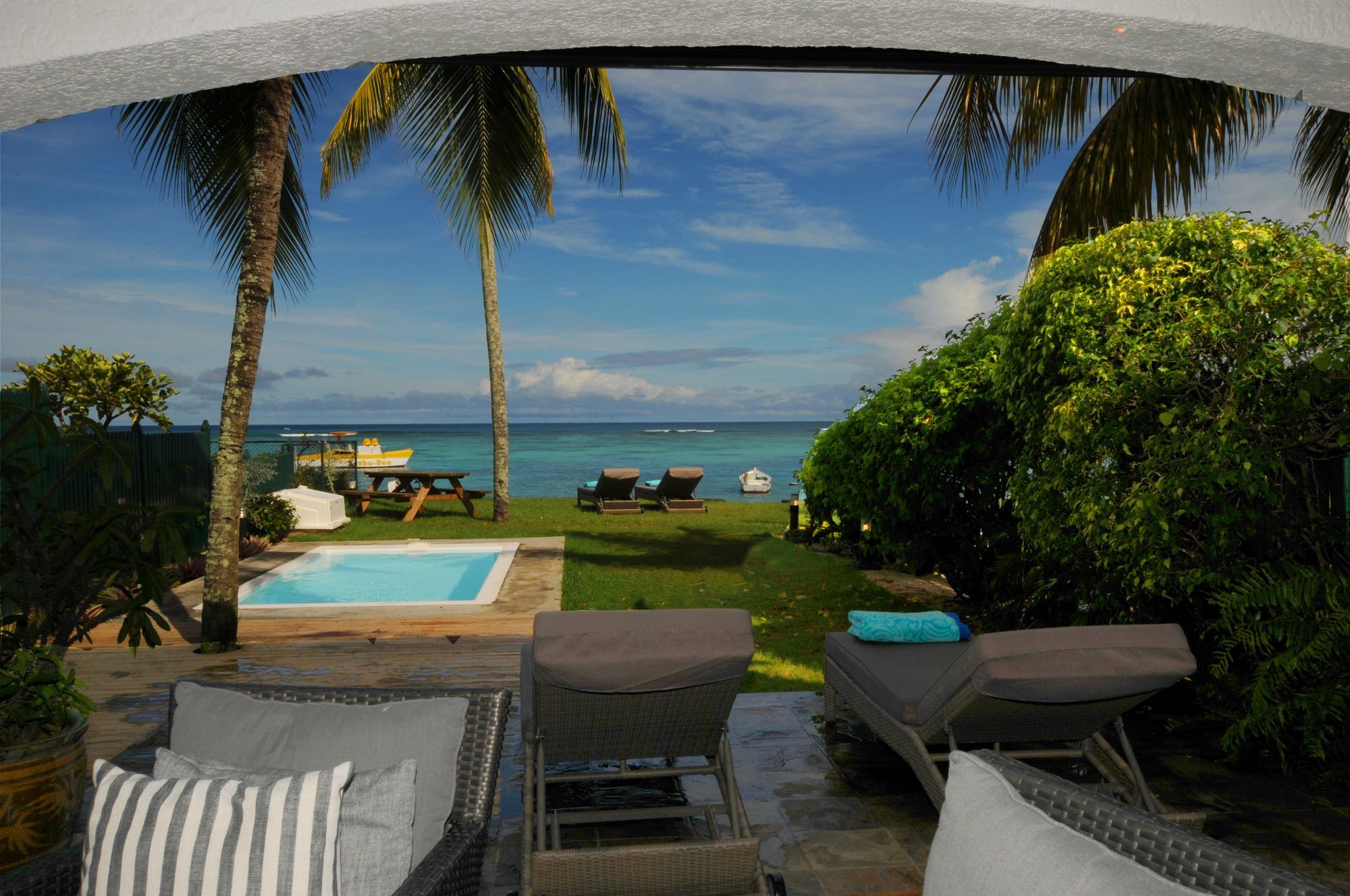 Caro'S Beachfront Trou-aux-Biches Exterior foto