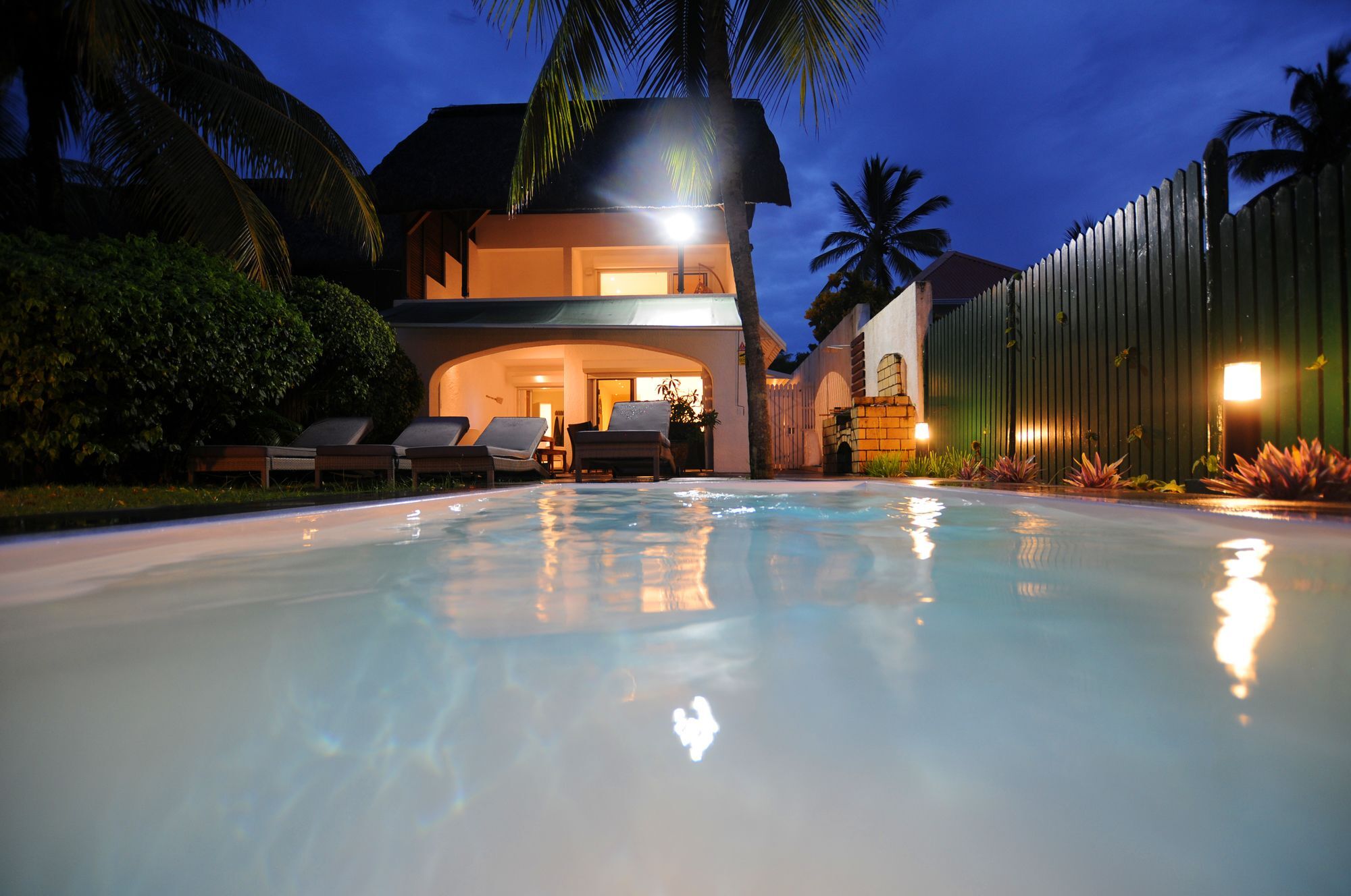 Caro'S Beachfront Trou-aux-Biches Exterior foto